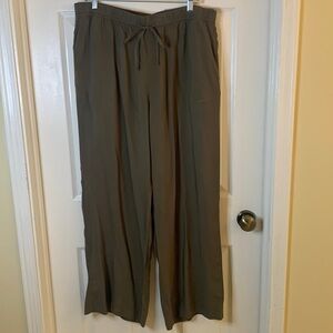 H&M size XL Wide-Cut Pull-On Olive Green Pants